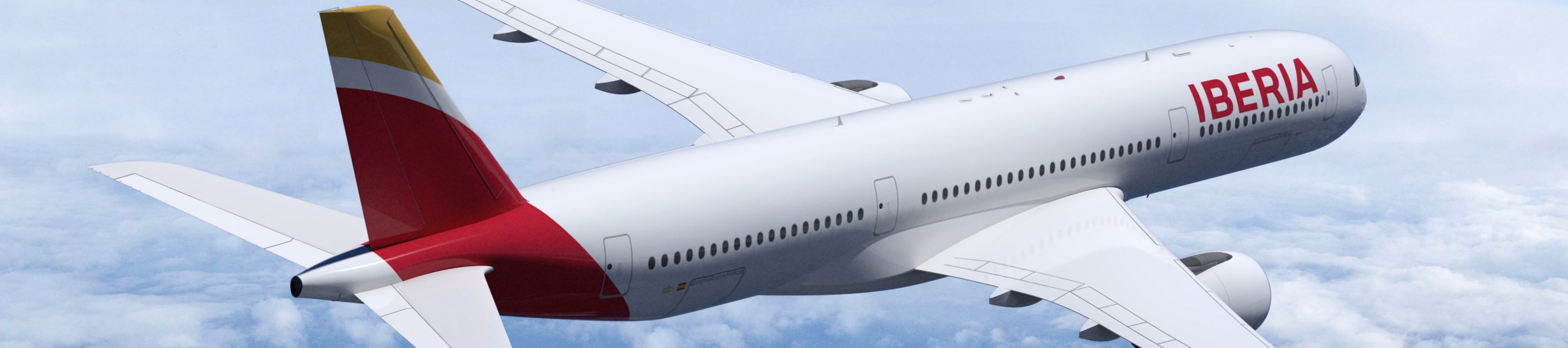 Der Bildzuschnitt zeigt Iberia Flugzeug mit rotem Iberia Schriftzug am vorderen Teil und roten Flügelspitzen sowie rot, orange, weiß, gelbem hinteren Teil. Der Rest des Fliegers ist weiß. Das Flugzeug befindet sich über einer geöffneten Wolkenschicht, darüber und darunter blauer Himmel.