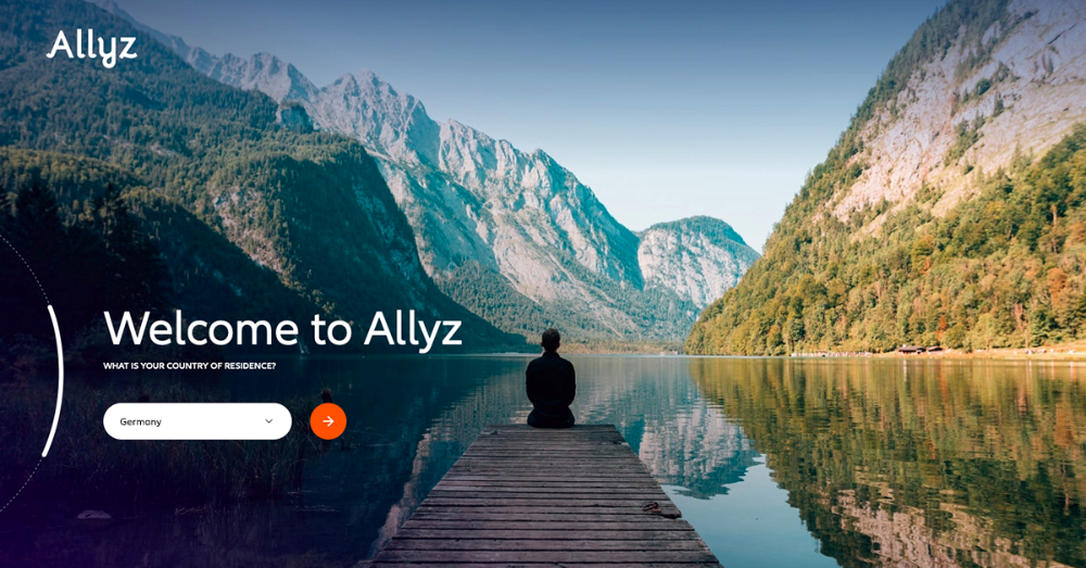 Eine Person sitzt auf einem Steg am See umgeben. Links ist das Interface von Allyz zu sehen mit dem Schriftzug "Welcome to Allyz" .
