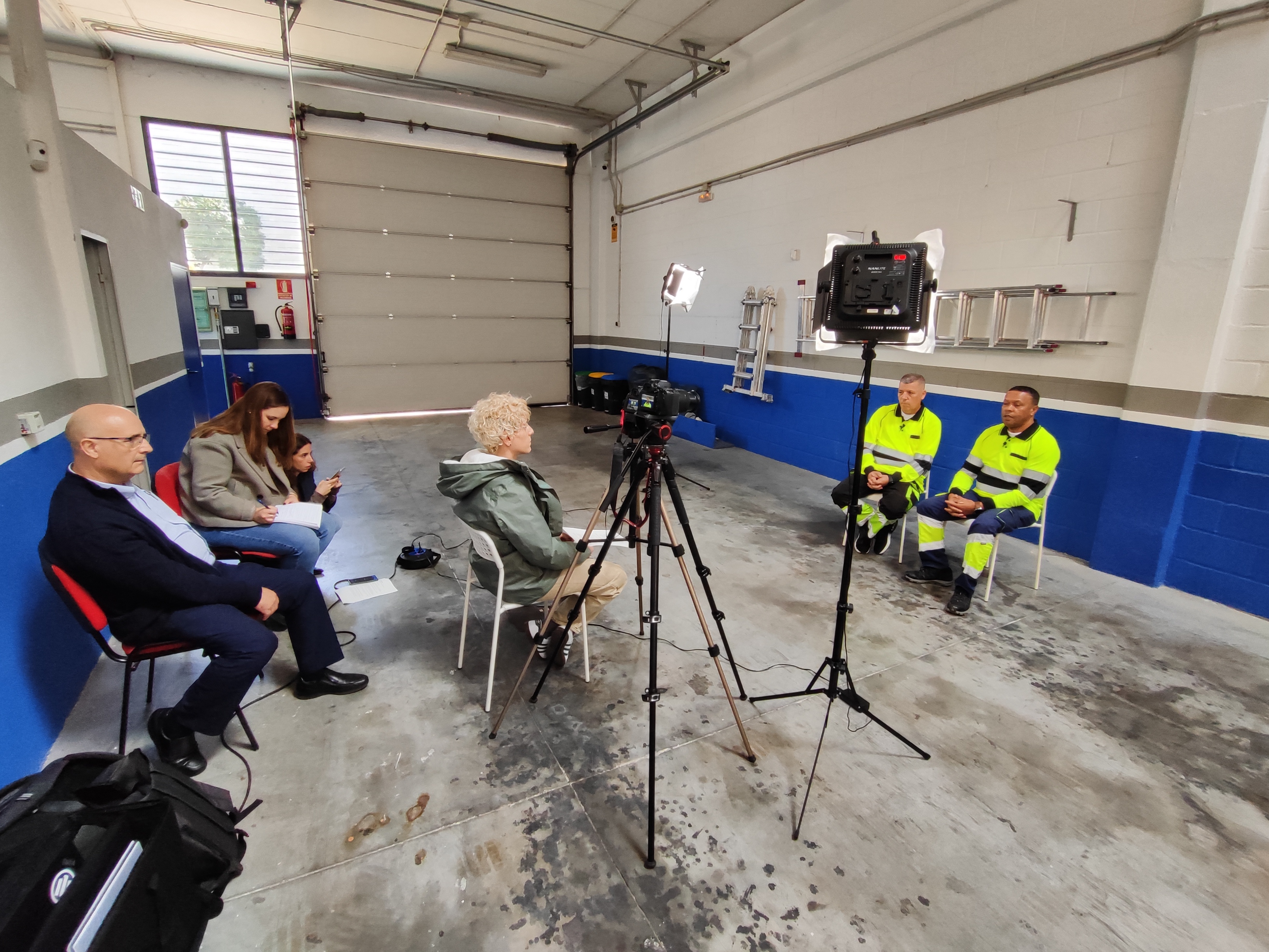 Gruistas de Allianz Partners en la DANA de Valencia