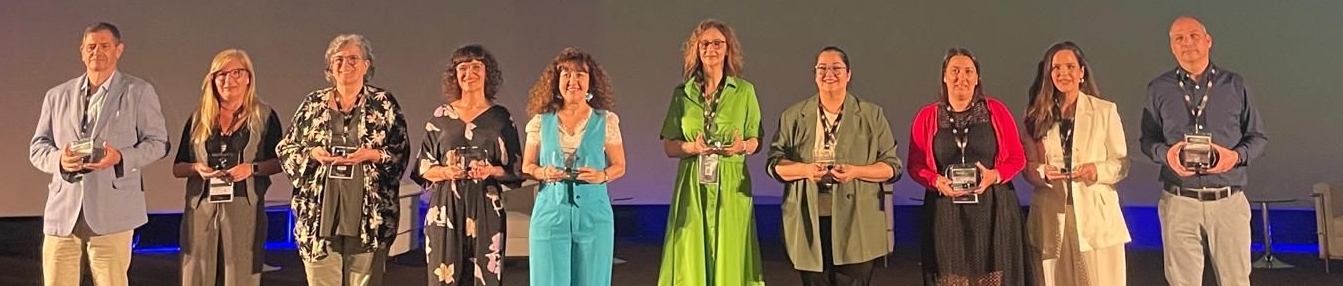 Amparo Merino recoge el certificado