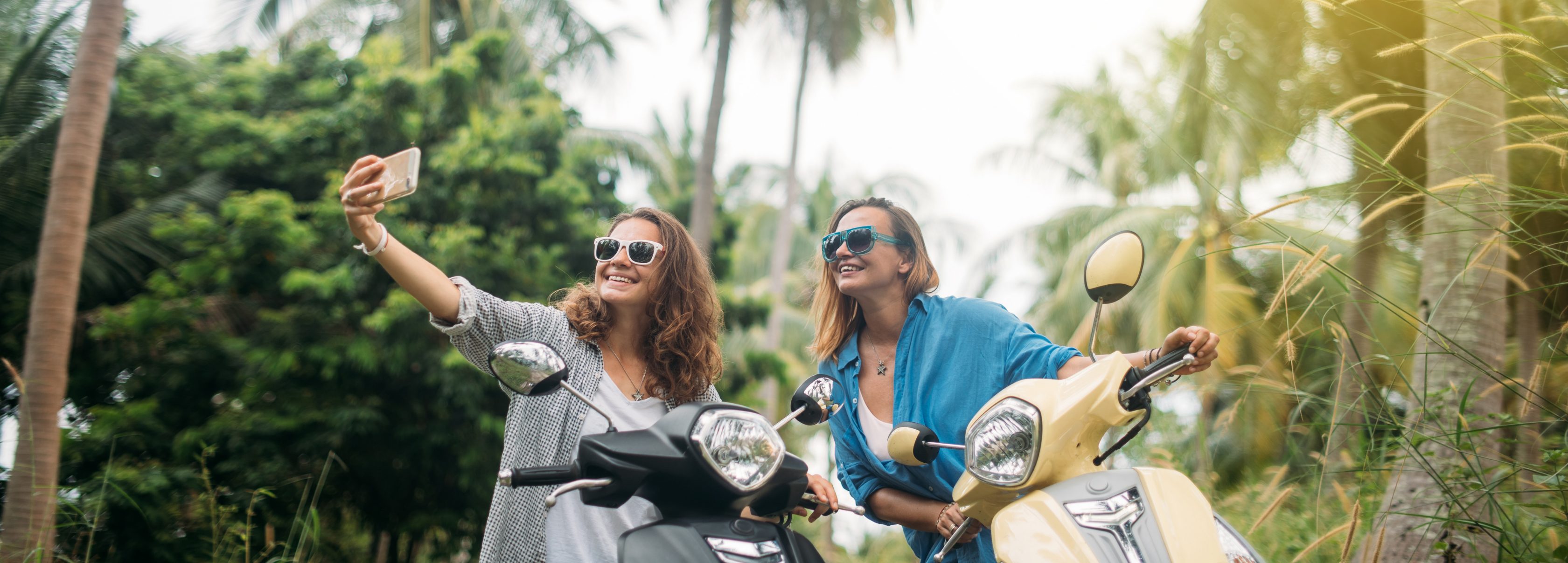Voyageuses en scooter en Asie