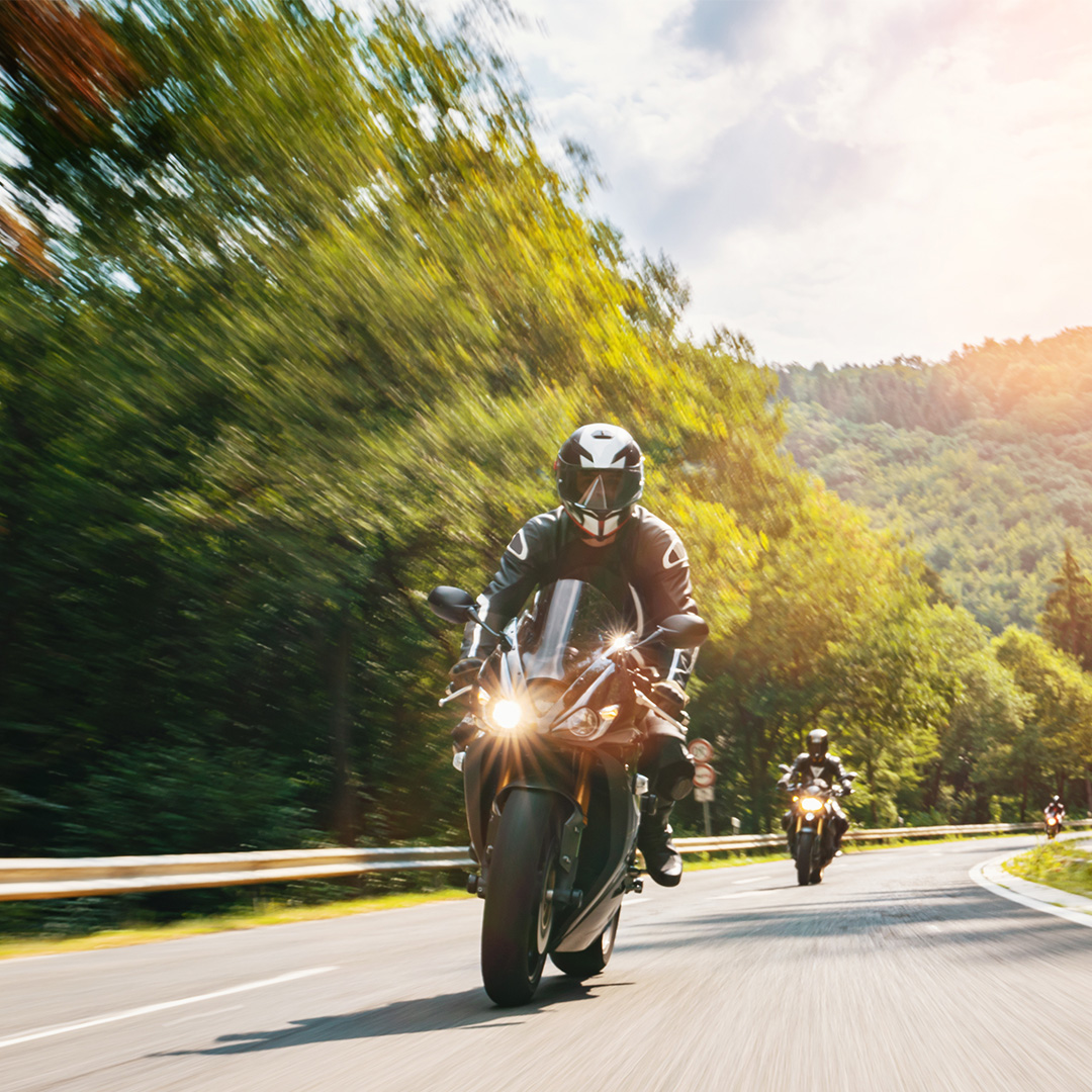 motards sur la route