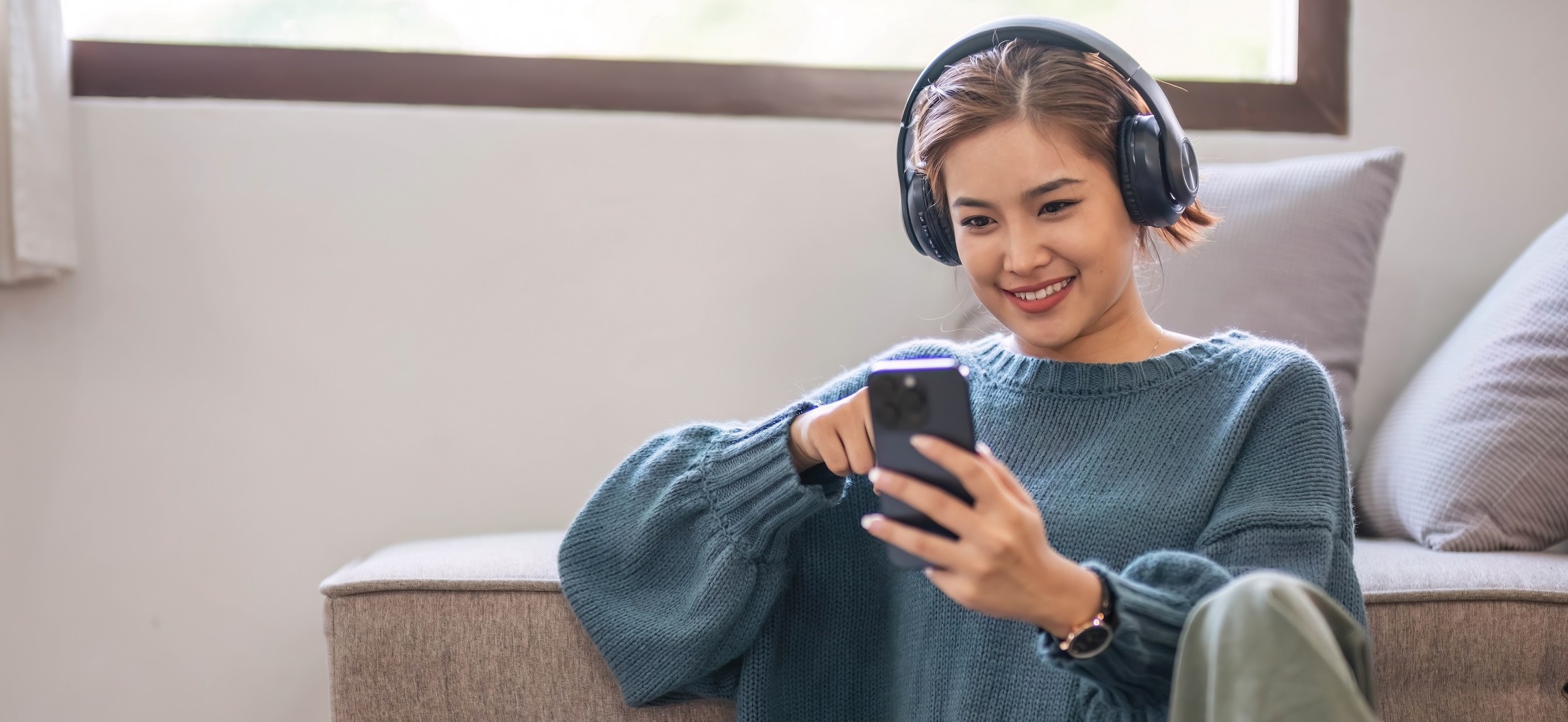 useful description of image if informative and not decoration only.